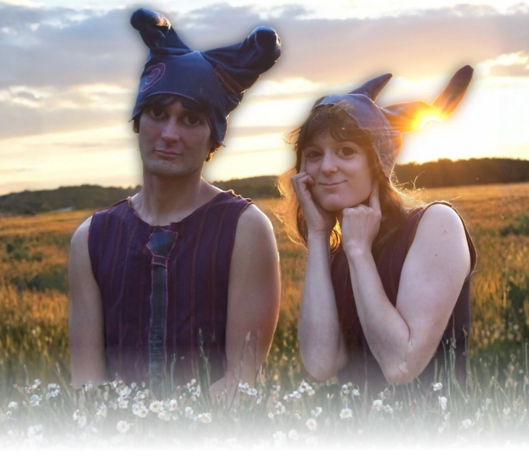 Blaise & Nico — Photo officielle de l'EP Le Pépin Blaise et Nico dans un champ au coucher du soleil, photo officielle de leur EP Le Pépin