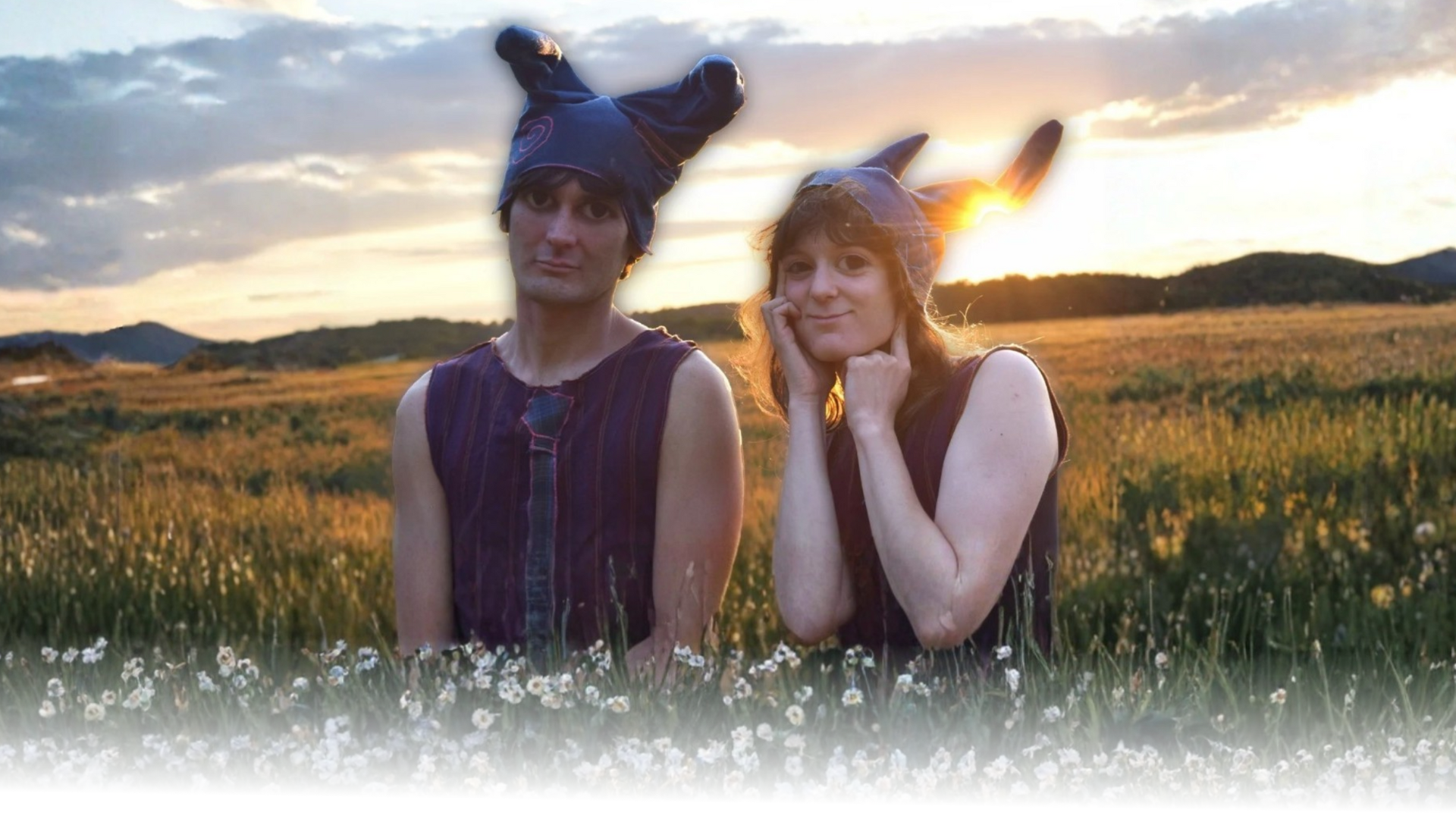 Blaise & Nico — Photo officielle de l'EP Le Pépin Blaise et Nico dans un champ au coucher du soleil, photo officielle de leur EP Le Pépin